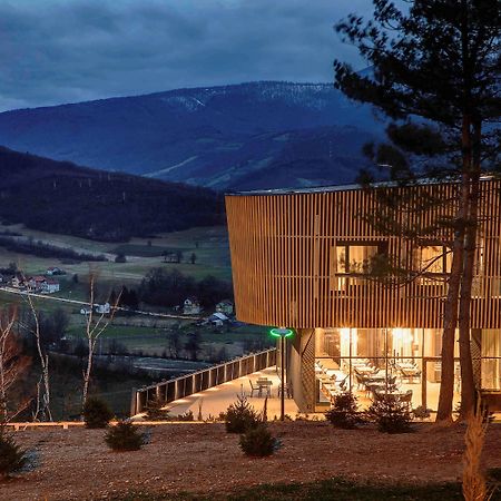 Tarcin Forest Resort & Spa Sarajevo - Mgallery Collection מראה חיצוני תמונה The hotel at night