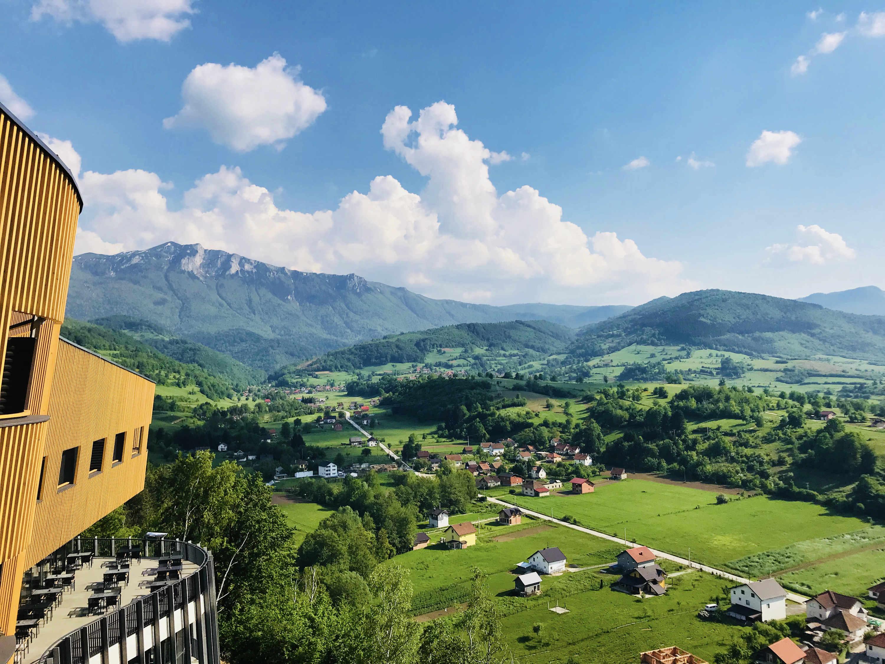 Tarcin Forest Resort & Spa Sarajevo - Mgallery Collection מראה חיצוני תמונה View of the town from the observation tower