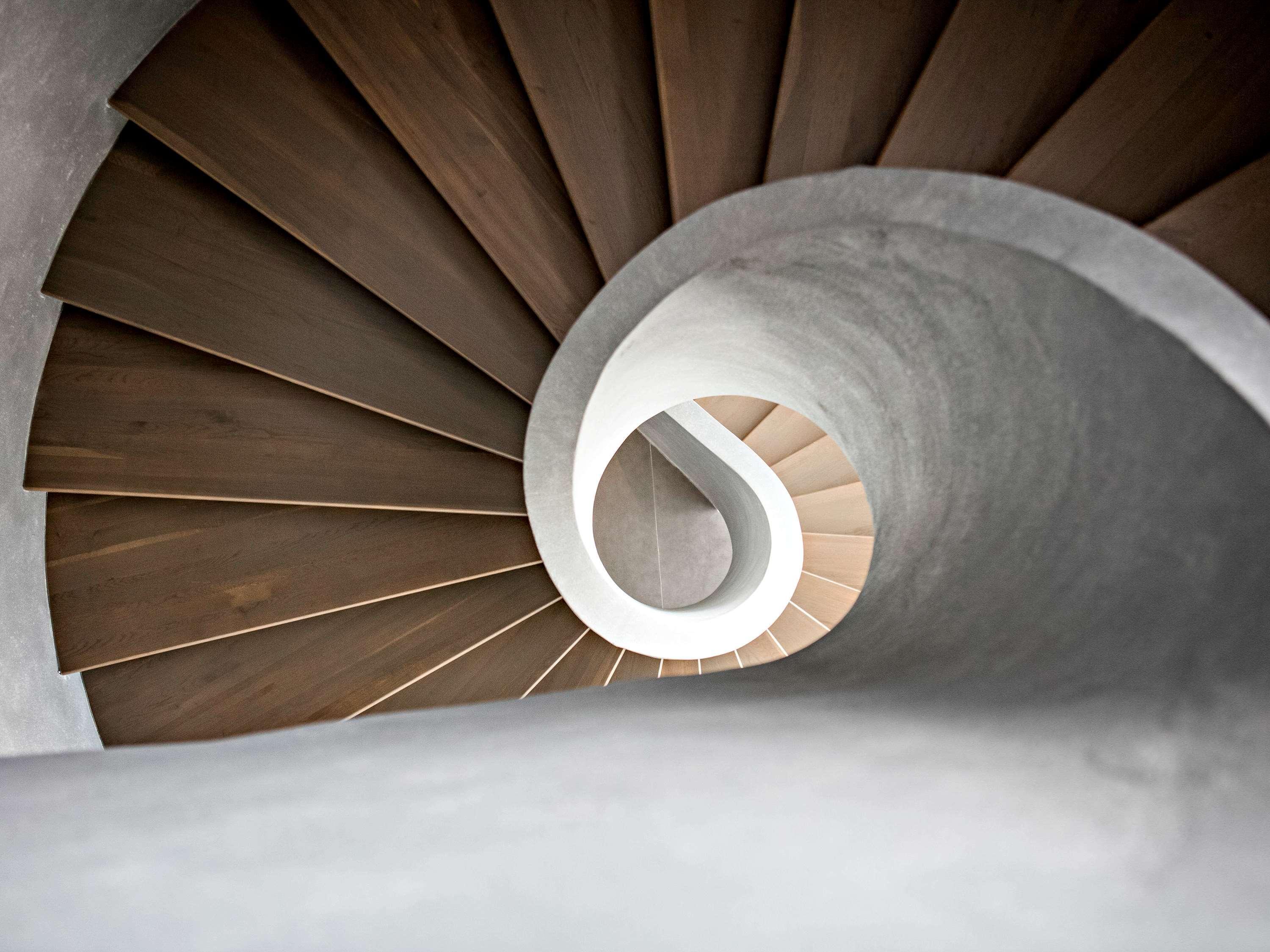 Tarcin Forest Resort & Spa Sarajevo - Mgallery Collection מראה חיצוני תמונה Spiral staircase