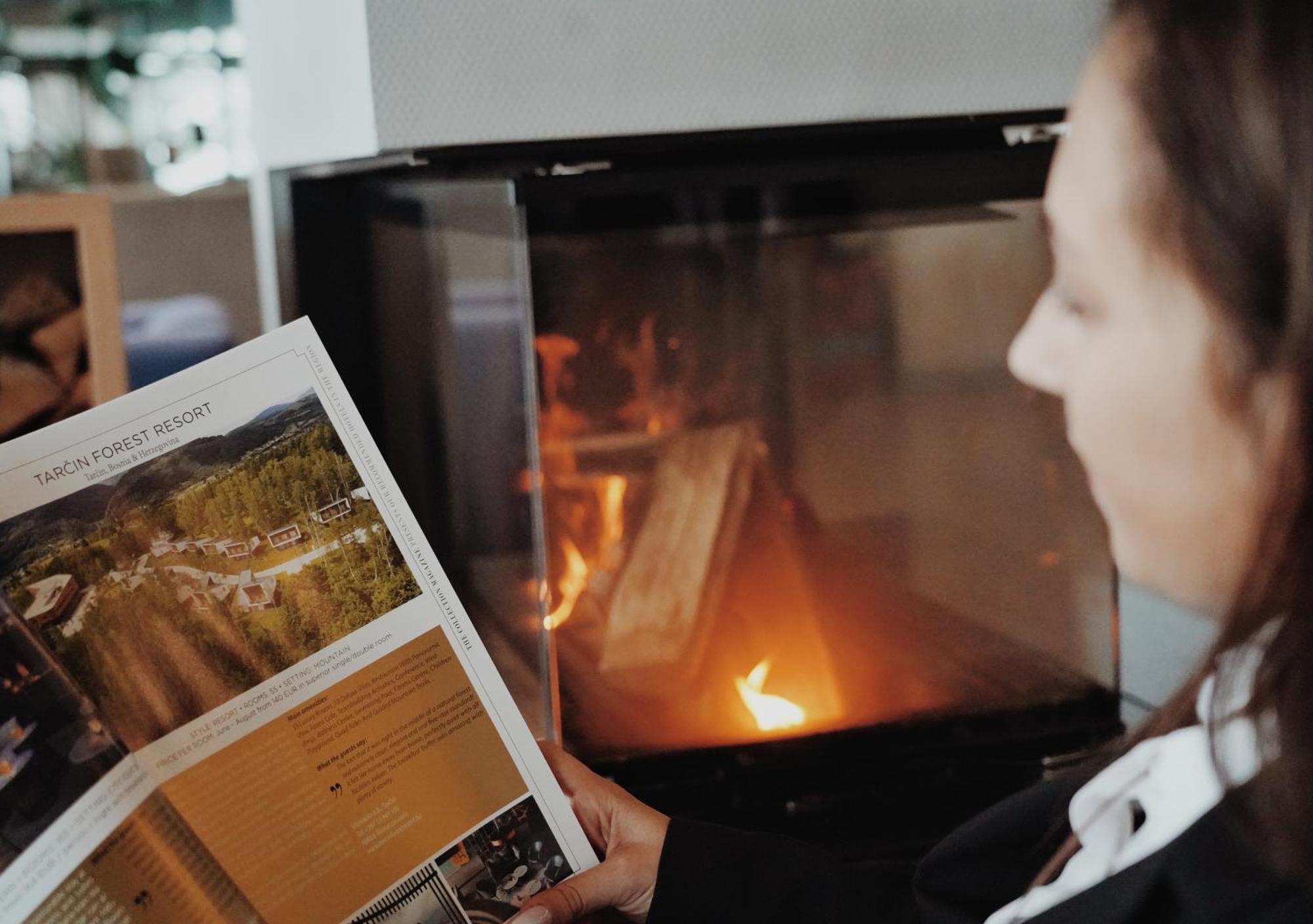 Tarcin Forest Resort & Spa Sarajevo - Mgallery Collection מראה חיצוני תמונה A woman reading a magazine