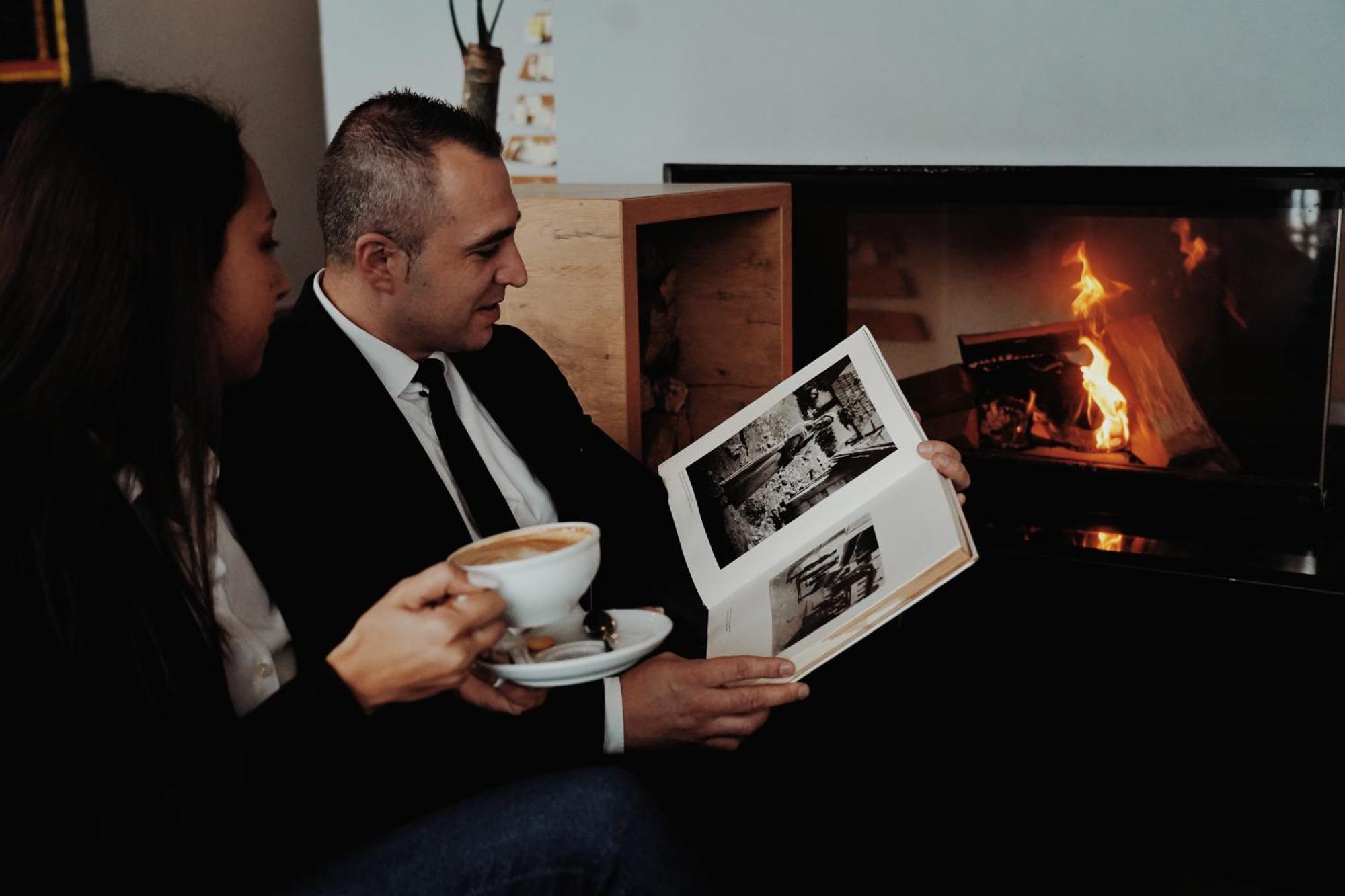 Tarcin Forest Resort & Spa Sarajevo - Mgallery Collection מראה חיצוני תמונה A couple with a coffee