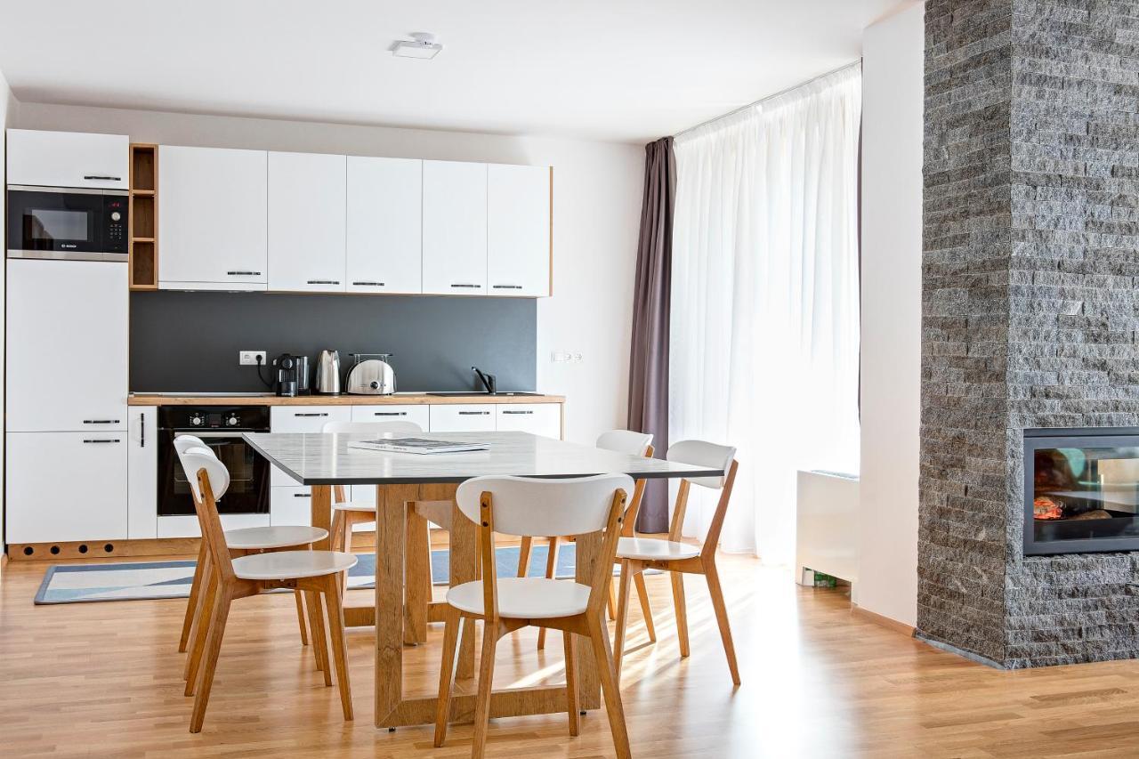 Tarcin Forest Resort & Spa Sarajevo - Mgallery Collection מראה חיצוני תמונה A modern kitchen